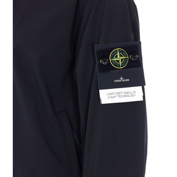 Stone Island Men Logo Light Soft Shell-R Jacket - Picture 2 of 4